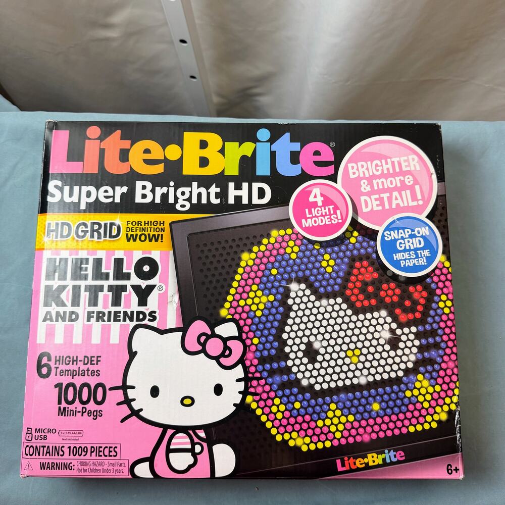 Lite-Brite Super Bright HD Hello Kitty Light‎ Peg Art Kit Family Fun Gift